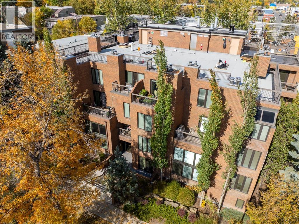 102, 350 4 Avenue NE