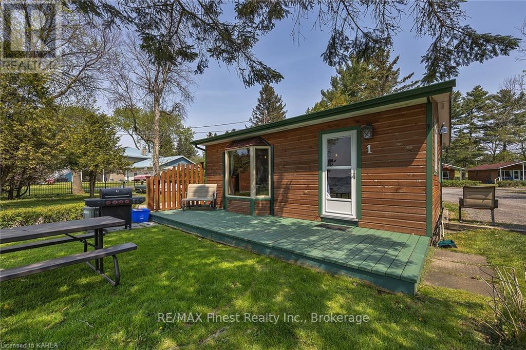 135 Thousand Islands Parkway, Front Of Leeds & Seeleys Bay, Ontario  K7G 2V4 - Photo 16 - X13875898