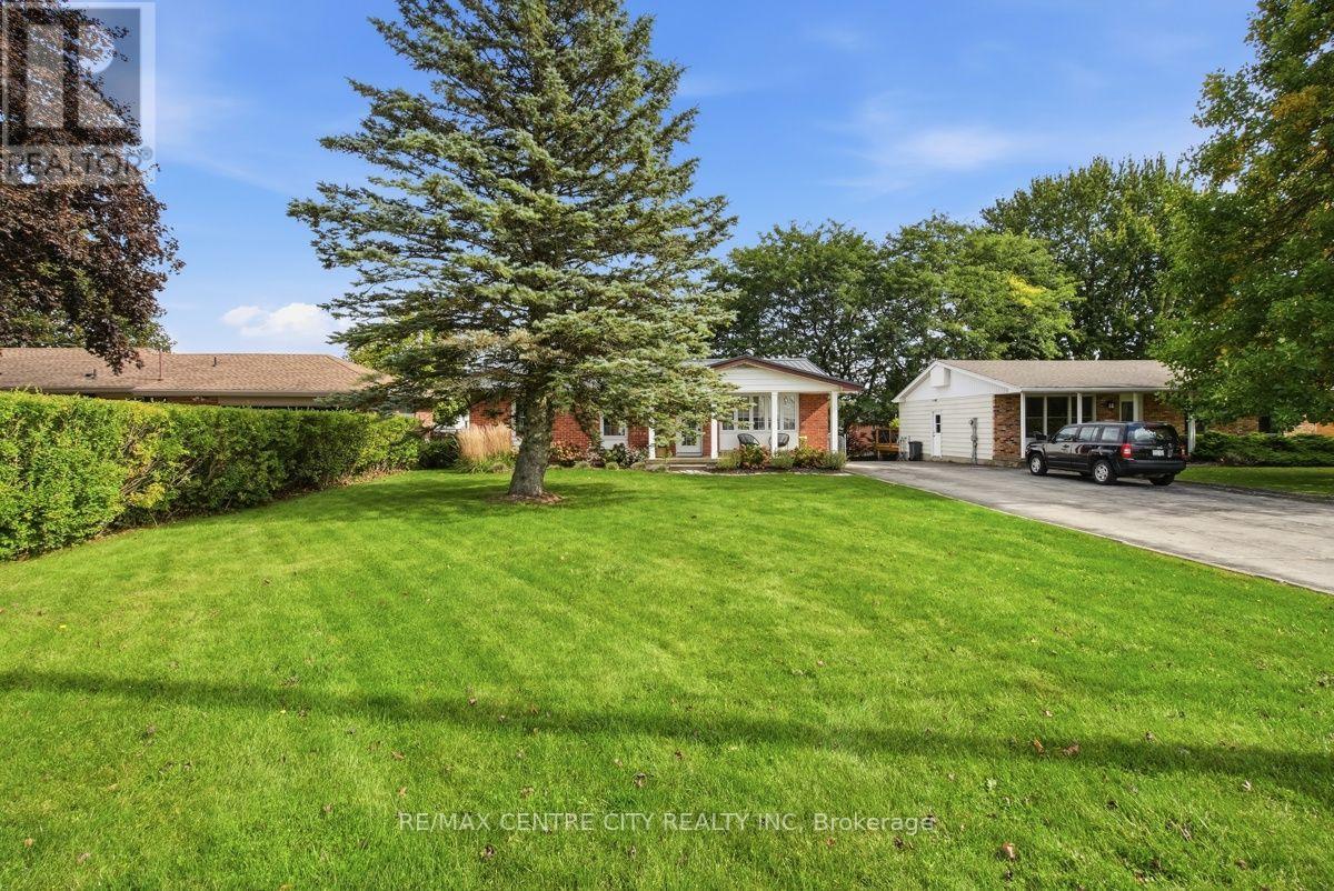 4564 East Road E, Central Elgin, Ontario  N5L 1A7 - Photo 2 - X13875846