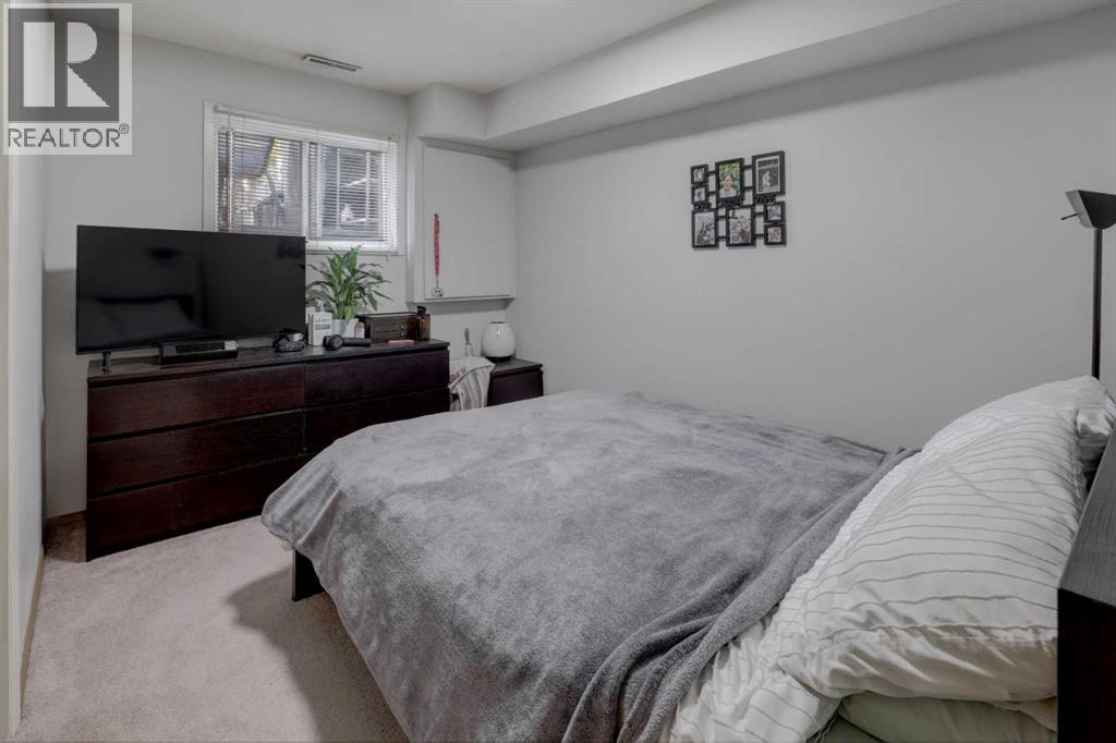 8636 47 Avenue Nw, Calgary, Alberta  T3B 2A2 - Photo 21 - A2350814
