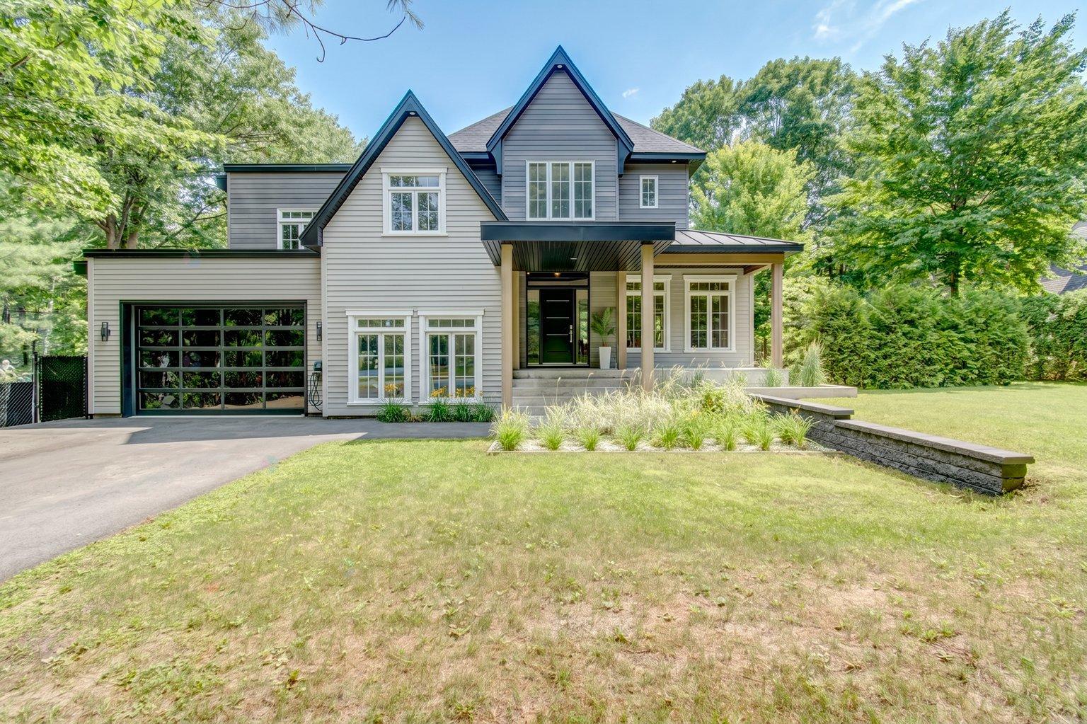 3244 Rue du Petit-Lac Sorel-Tracy Quebec Canada J3R0J5 2