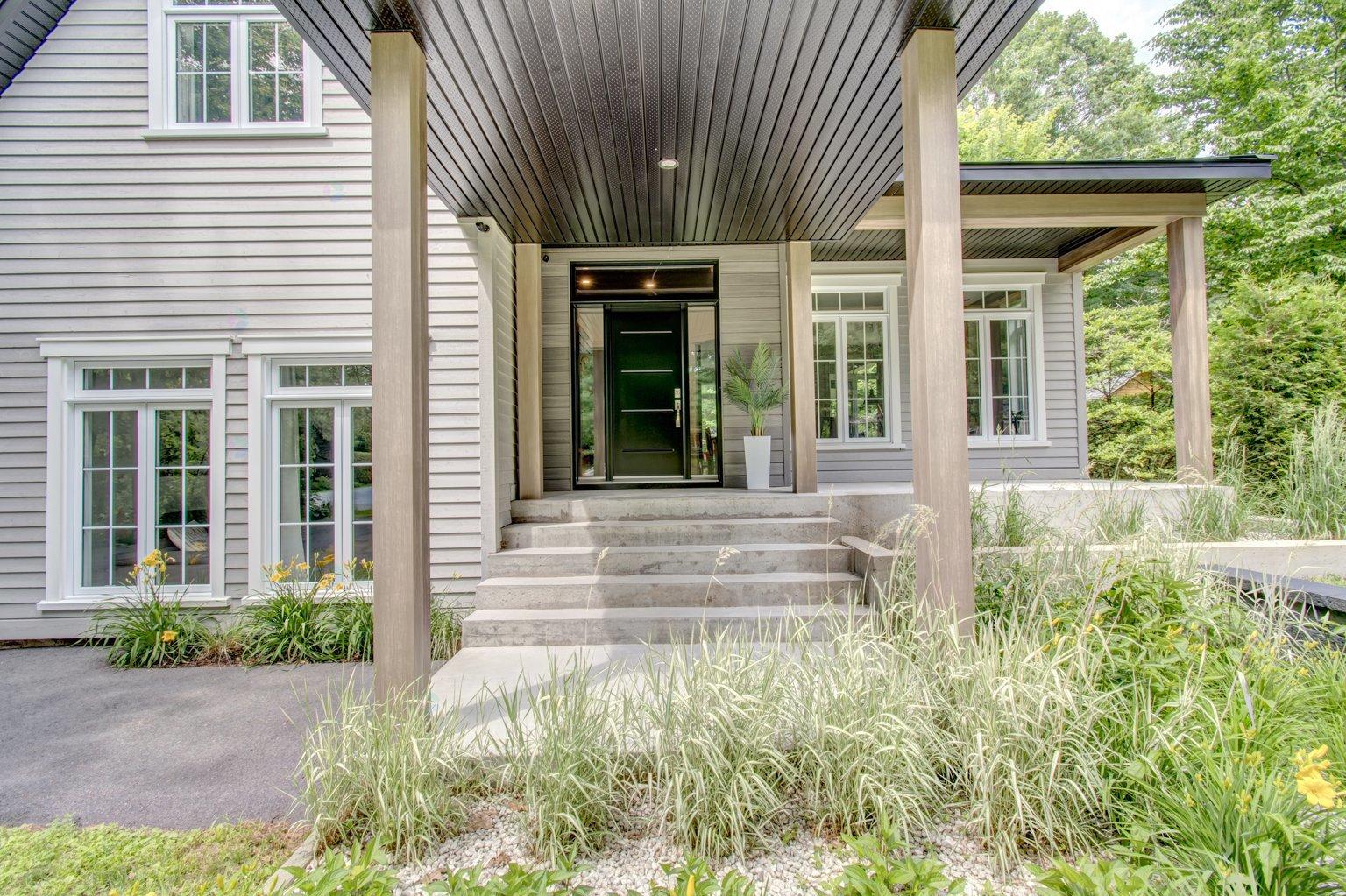 3244 Rue du Petit-Lac Sorel-Tracy Quebec Canada J3R0J5 4