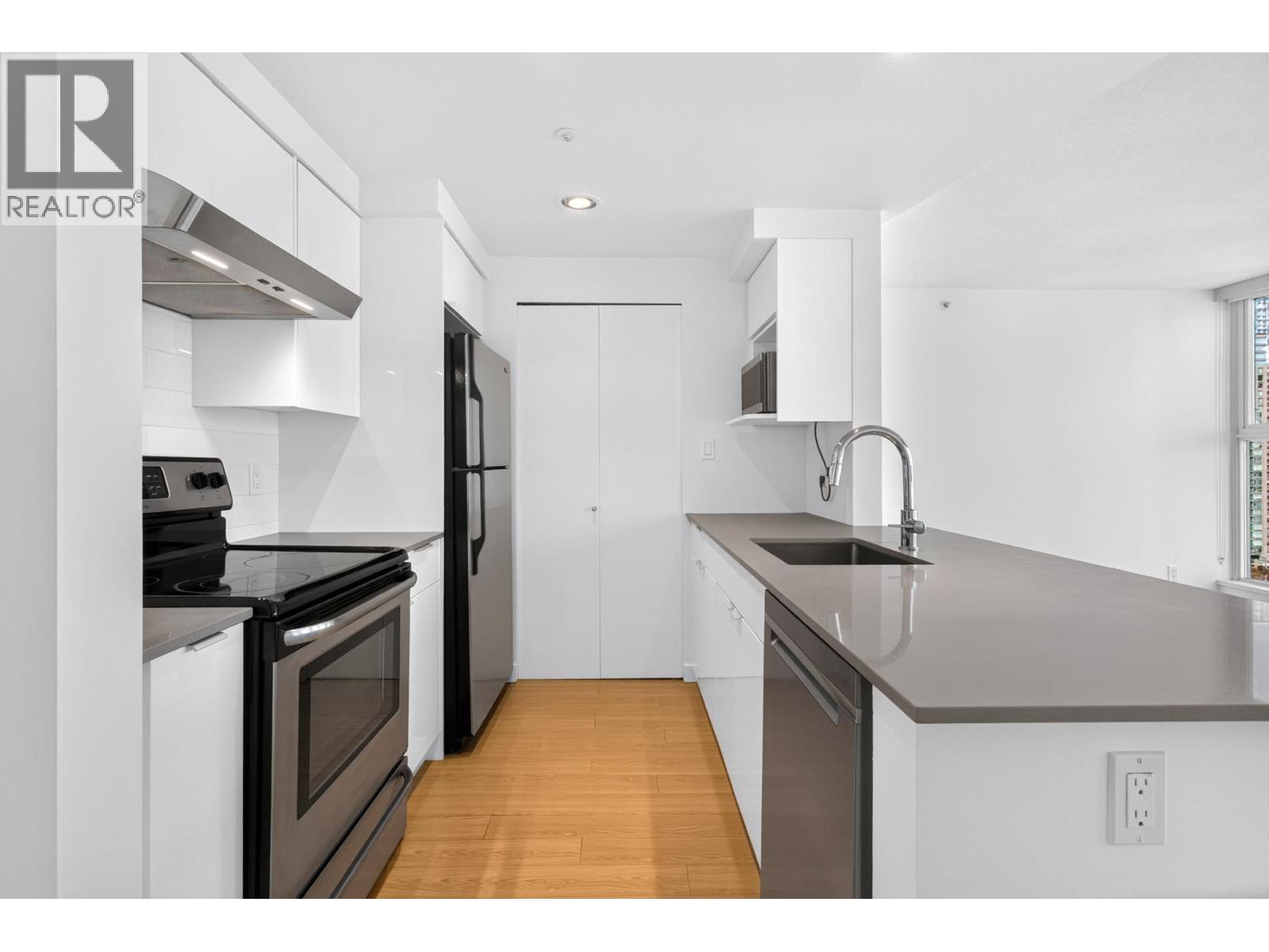 2603 1008 CAMBIE STREET