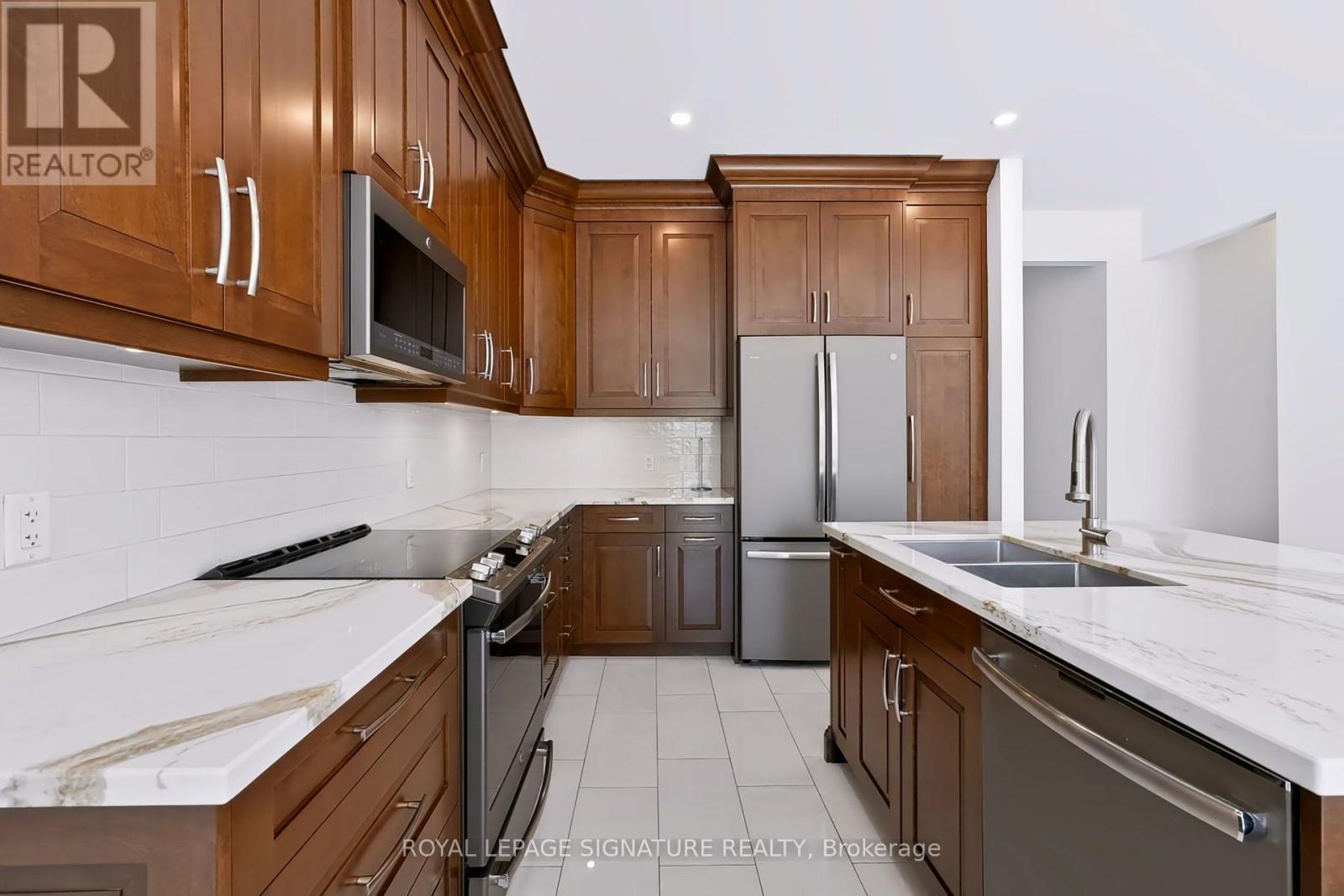 63 Woodroof Crescent, Aurora, Ontario  L4G 7H4 - Photo 19 - N13873224