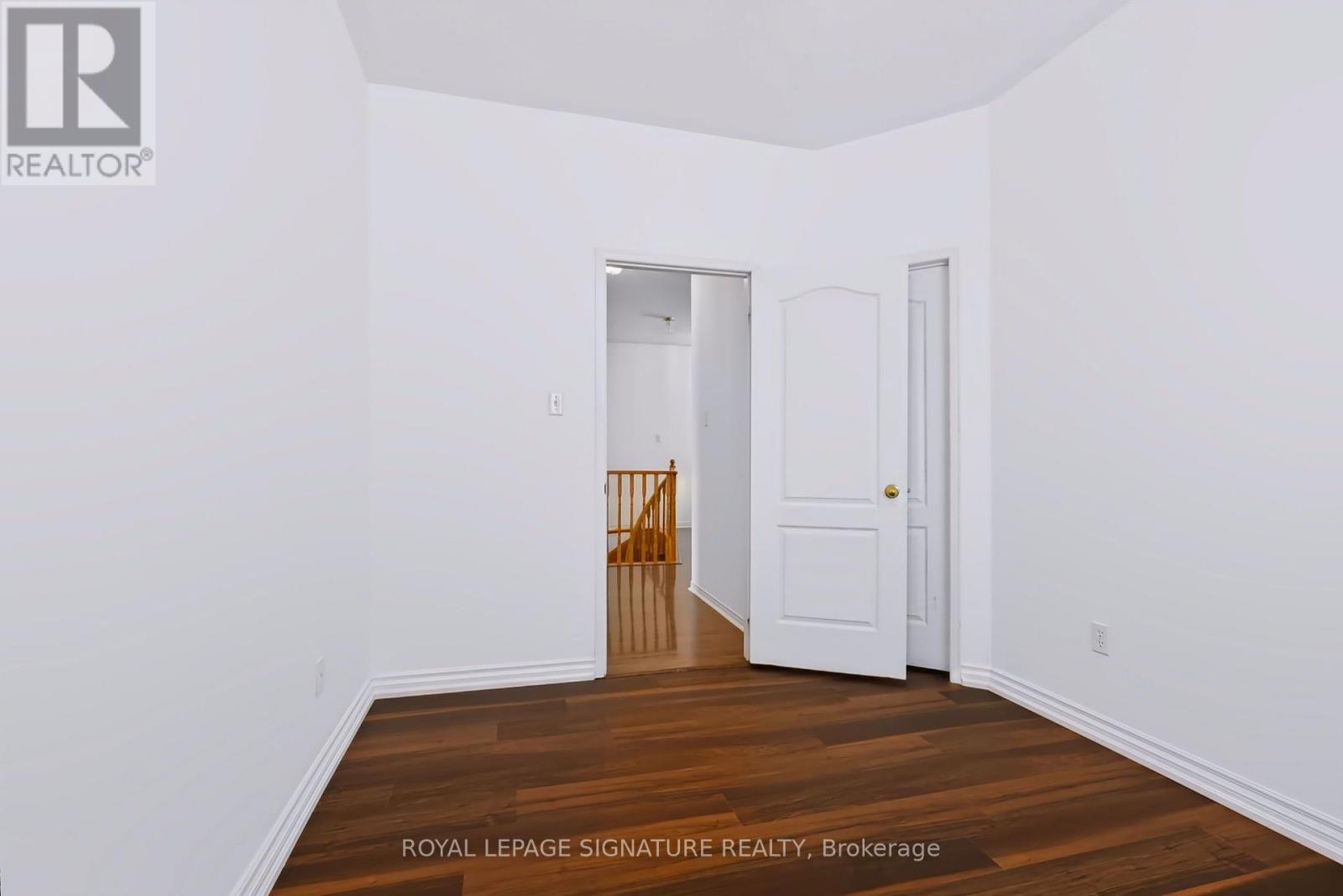 63 Woodroof Crescent, Aurora, Ontario  L4G 7H4 - Photo 11 - N13873224