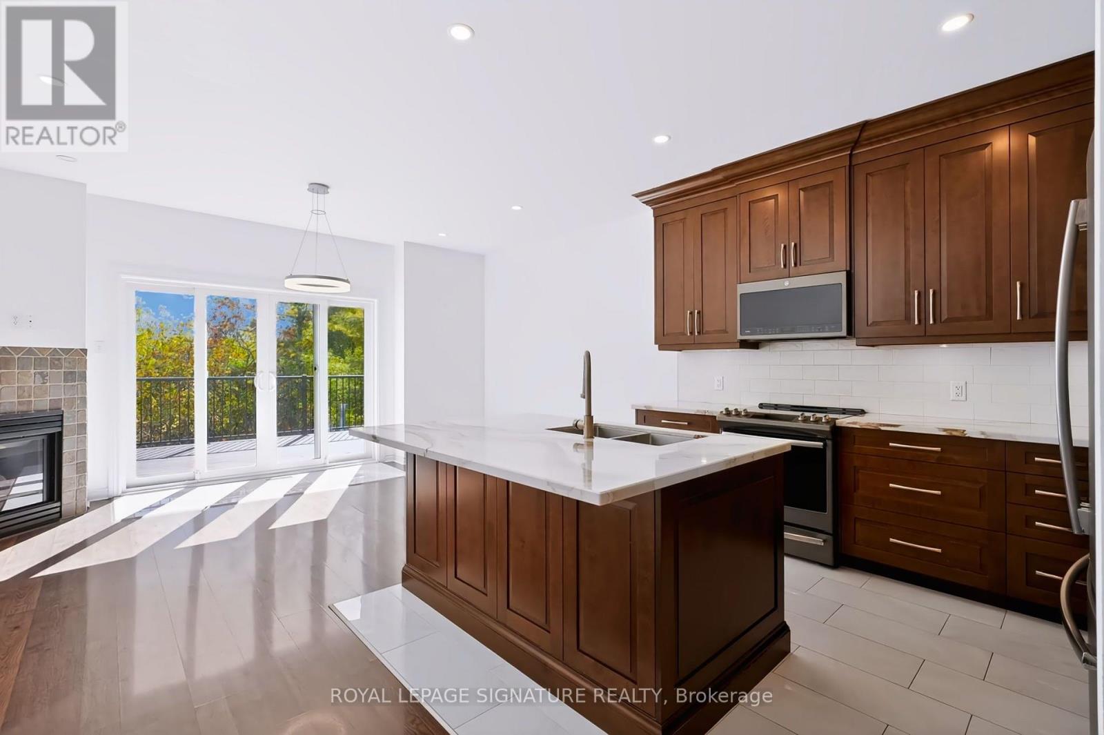 63 Woodroof Crescent, Aurora, Ontario  L4G 7H4 - Photo 16 - N13873224