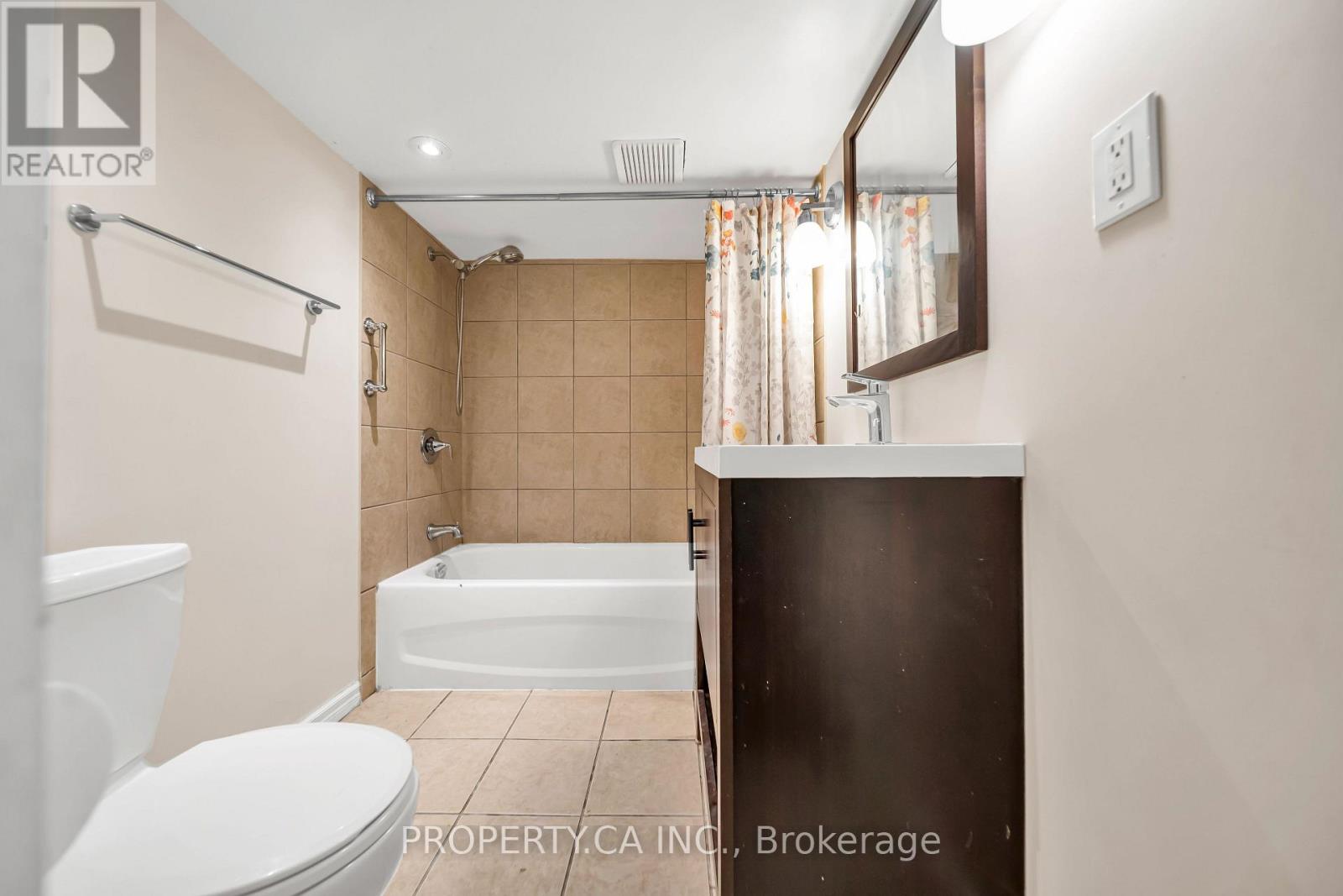 285 Robina Avenue, Toronto (Oakwood Village), Ontario  M6C 3Y9 - Photo 24 - C13875810