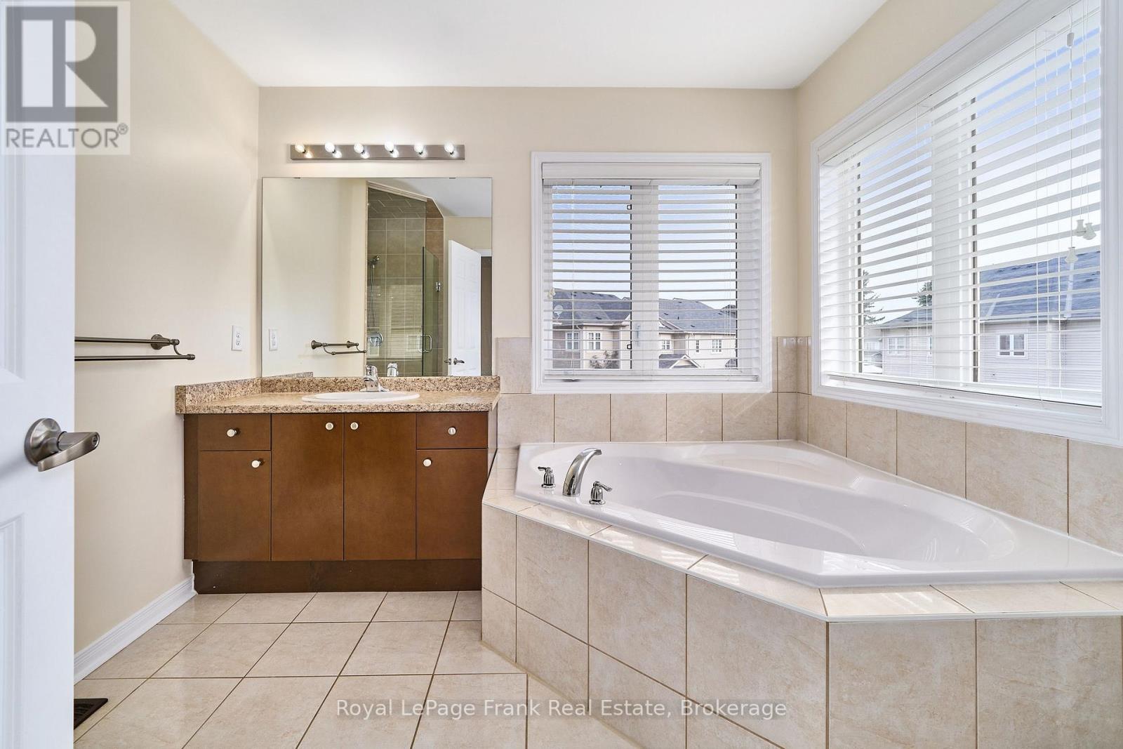23 Southshore Street, Whitby, Ontario  L1N 0H5 - Photo 36 - E13875912