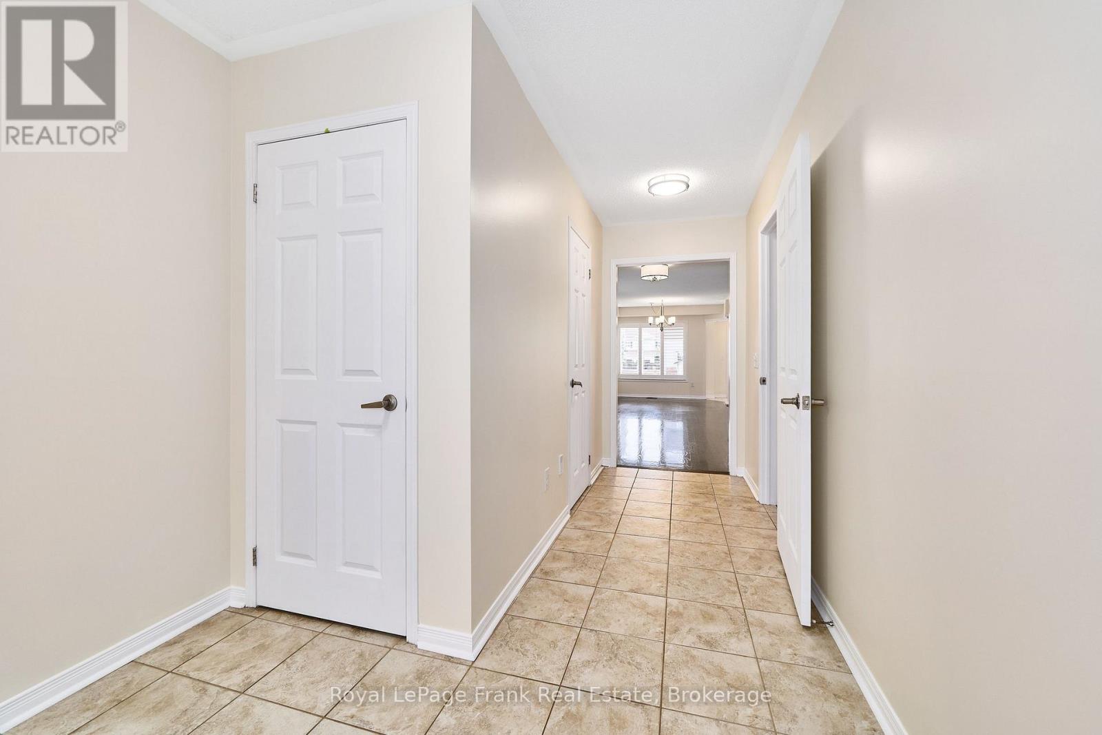 23 Southshore Street, Whitby, Ontario  L1N 0H5 - Photo 6 - E13875912