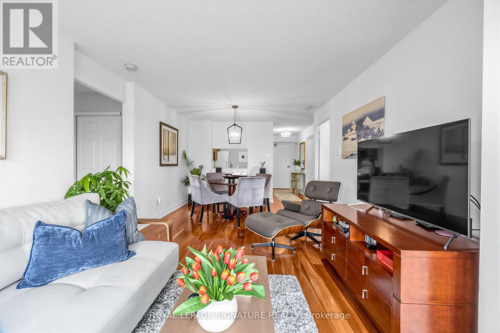 1006 - 4 Park Vista, Toronto, Ontario  M4B 3M8 - Photo 7 - E13875870