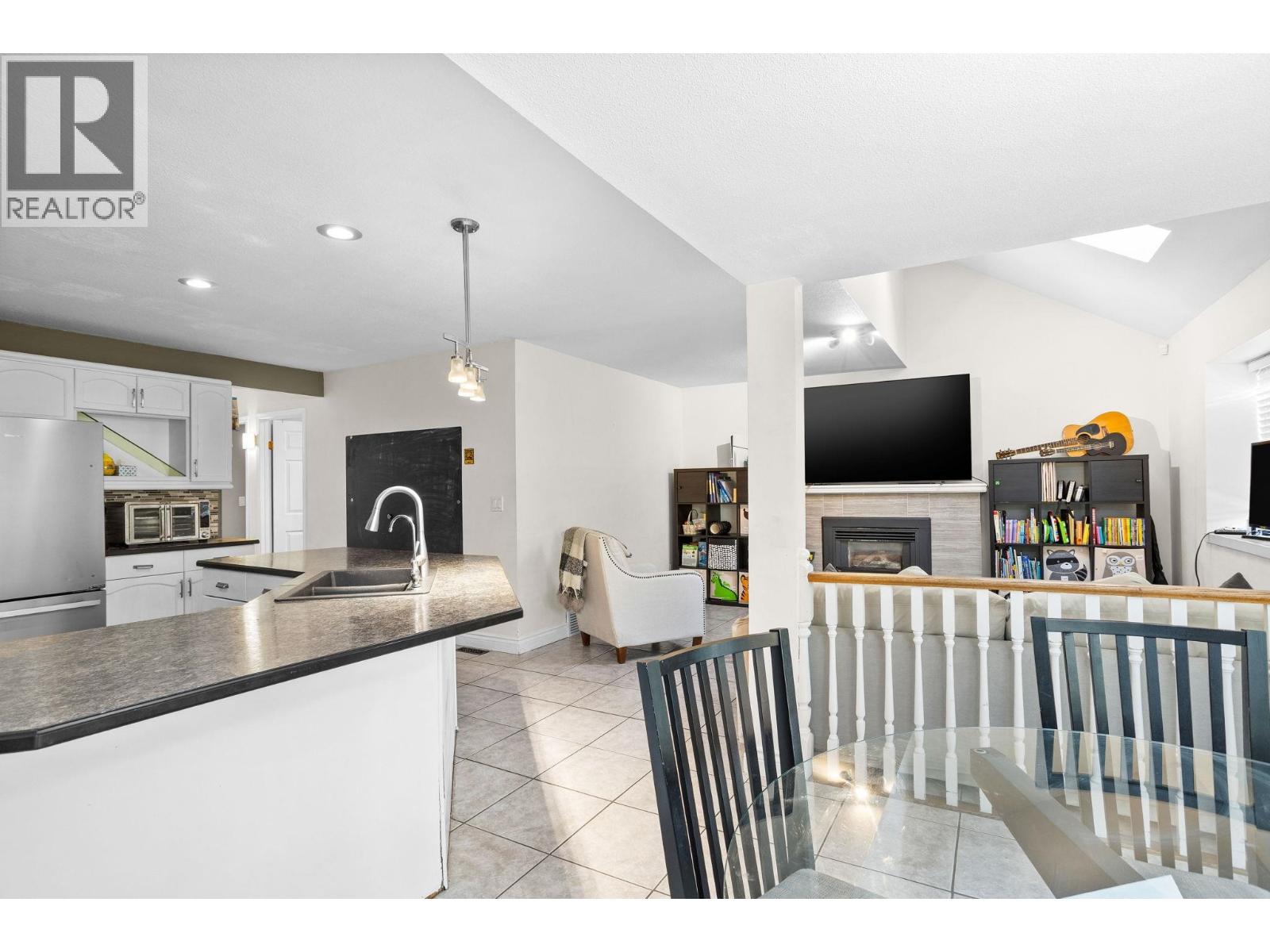 1147 Earls Court, Port Coquitlam, British Columbia  V3C 5N7 - Photo 16 - R3173360