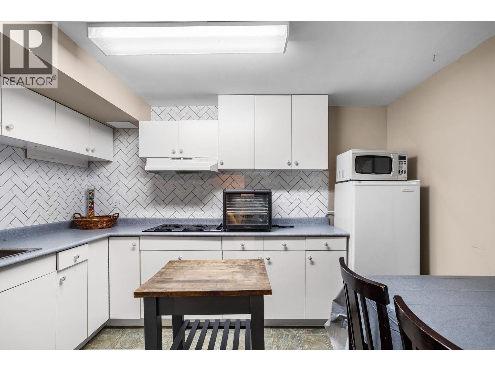 1147 Earls Court, Port Coquitlam, British Columbia  V3C 5N7 - Photo 31 - R3173360