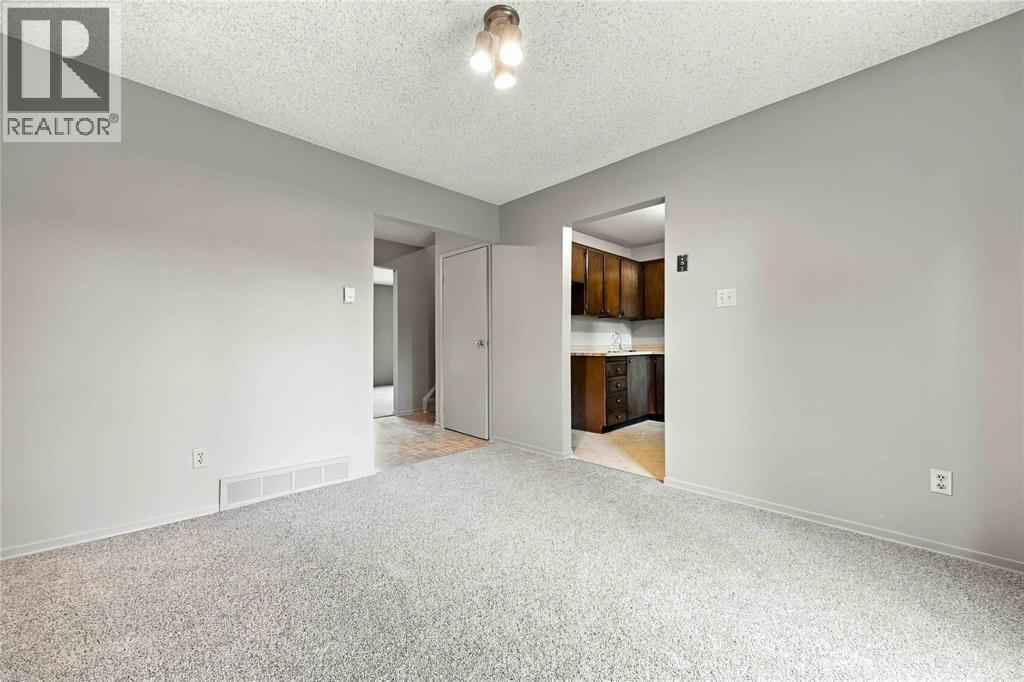 51 Maplestone Avenue, Sarnia, Ontario  N7S 4X1 - Photo 6 - 26024835