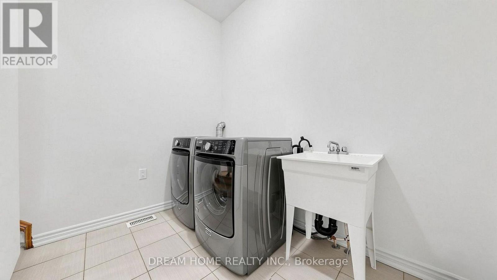 8 Slater Court, East Gwillimbury, Ontario  L9N 0P8 - Photo 14 - N13875848