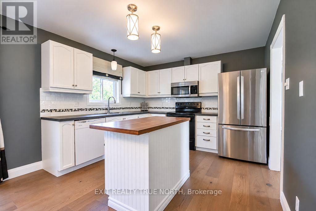 35 Marlow Circle, Springwater (Hillsdale), Ontario  L0L 1V0 - Photo 11 - S13875788