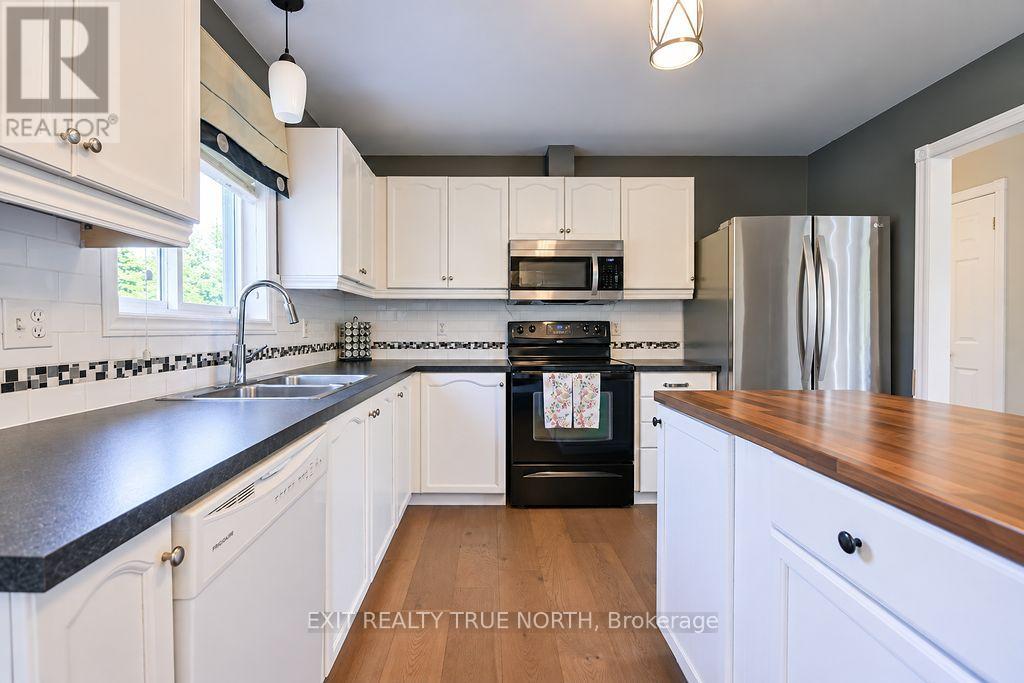 35 Marlow Circle, Springwater (Hillsdale), Ontario  L0L 1V0 - Photo 12 - S13875788