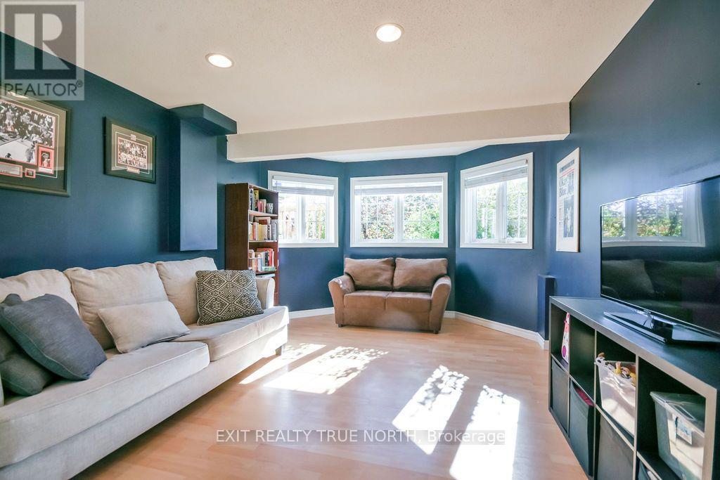 35 Marlow Circle, Springwater (Hillsdale), Ontario  L0L 1V0 - Photo 24 - S13875788