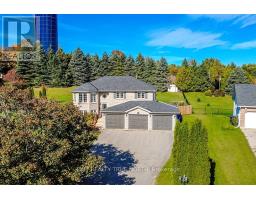 35 MARLOW CIRCLE, Springwater, Ontario