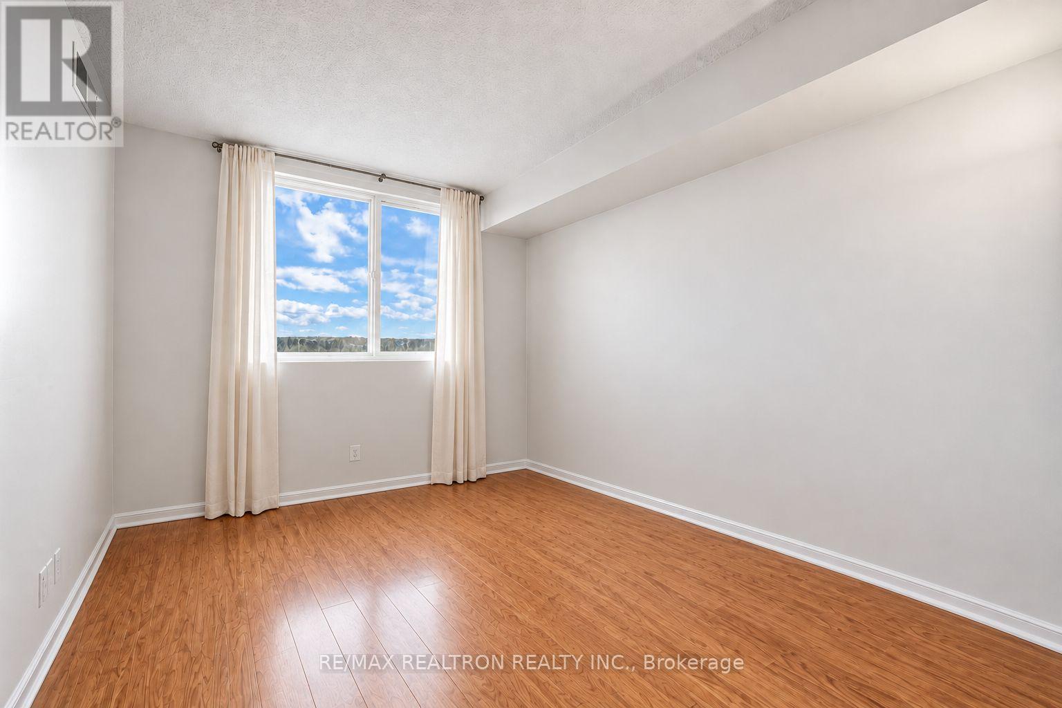 1111 - 75 Ellen Street, Barrie, Ontario  L4N 7R6 - Photo 21 - S13875824