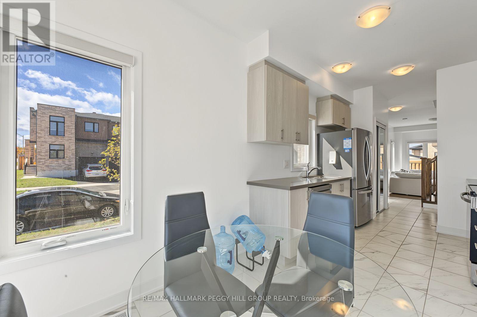 11 Turnberry Lane, Barrie (Painswick South), Ontario  L9J 0M8 - Photo 5 - S13875864