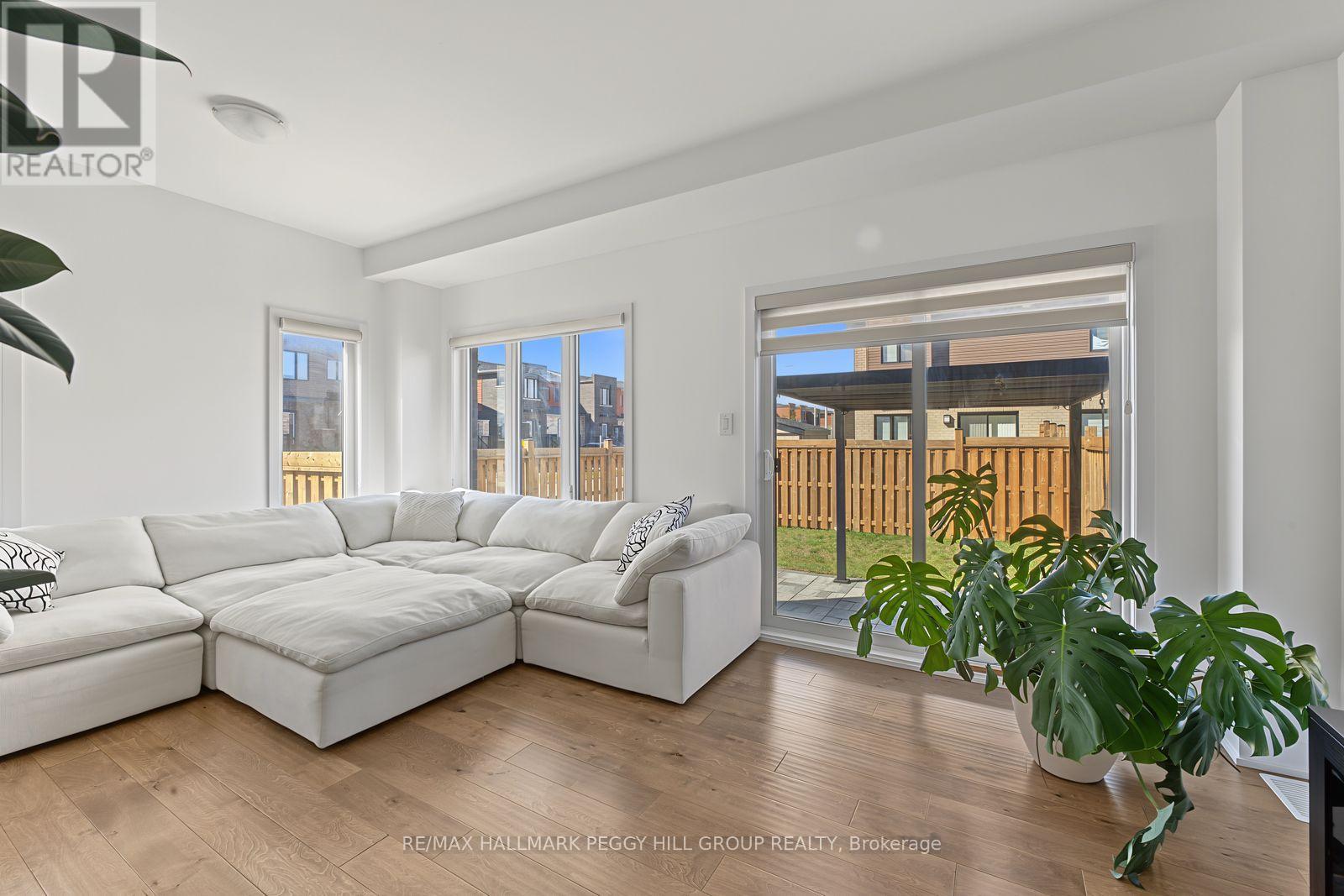 11 Turnberry Lane, Barrie (Painswick South), Ontario  L9J 0M8 - Photo 6 - S13875864