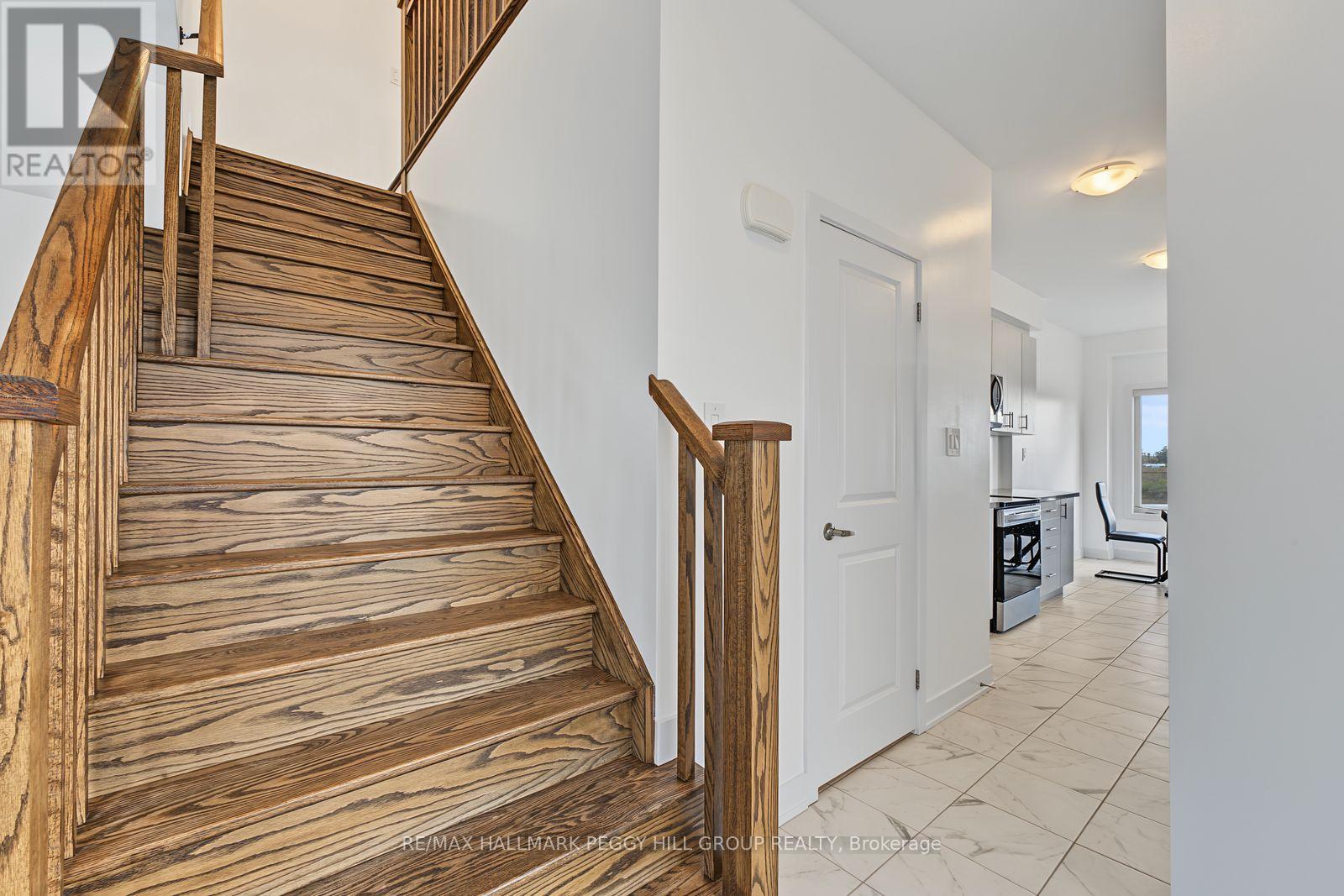 11 Turnberry Lane, Barrie (Painswick South), Ontario  L9J 0M8 - Photo 8 - S13875864