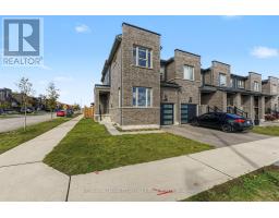 11 TURNBERRY LANE, Barrie, Ontario