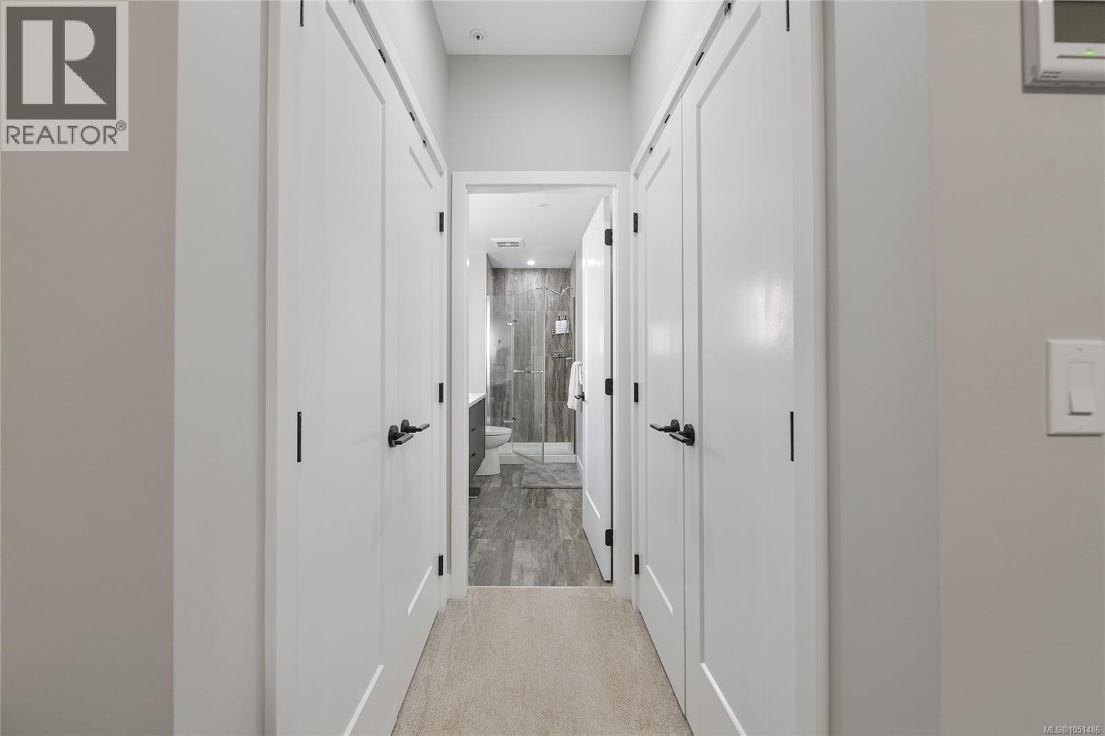 404 967 Whirlaway Cres