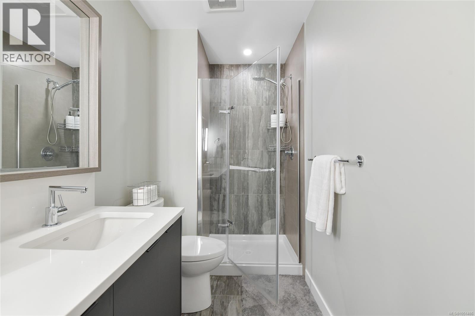 404 967 Whirlaway Cres