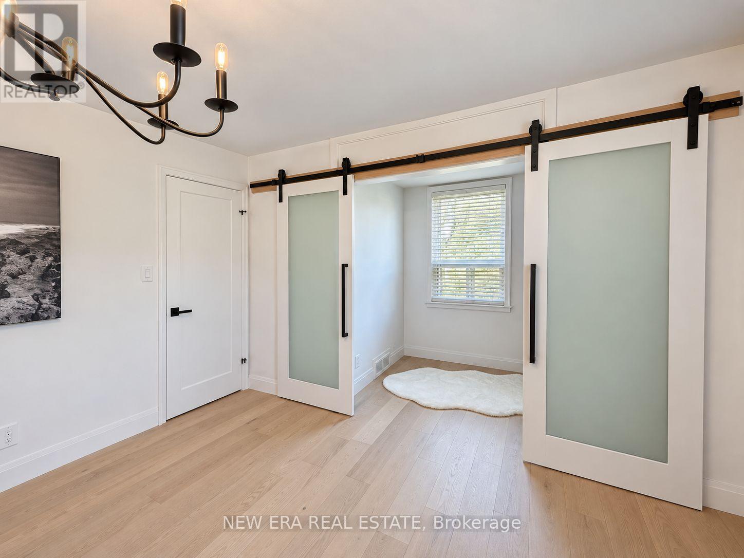 2107 Russett Road, Mississauga, Ontario  L4Y 1C2 - Photo 29 - W13854296