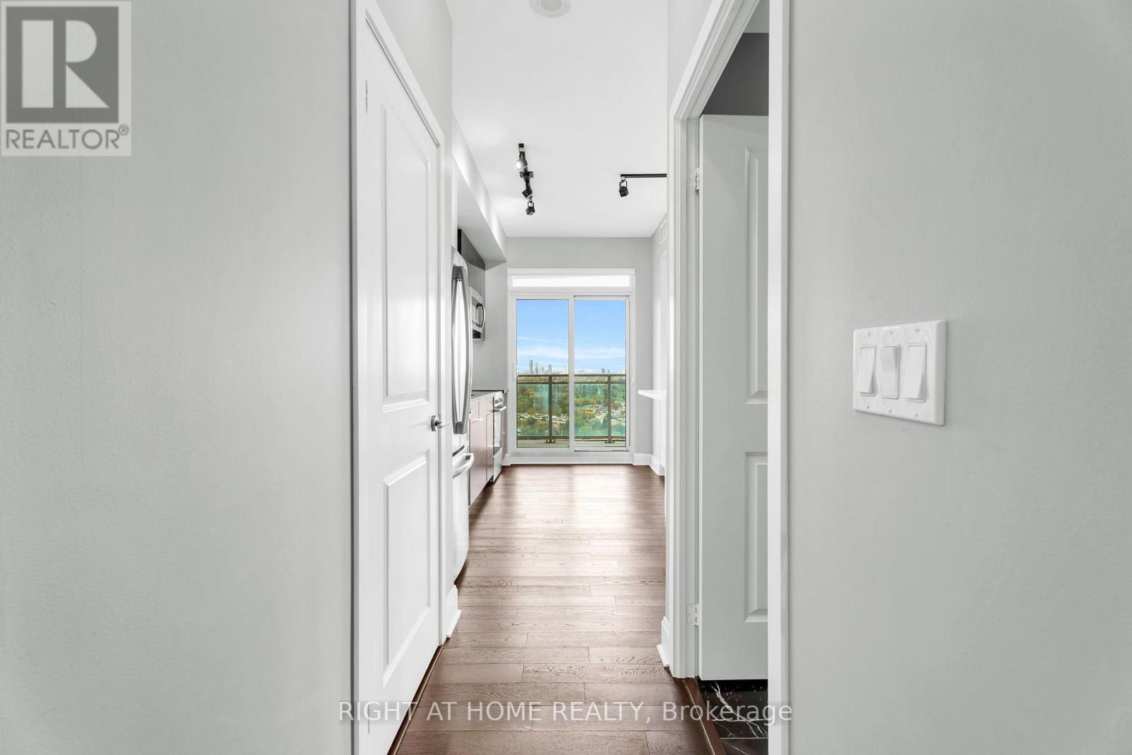 2304 - 33 Shore Breeze Drive, Toronto, Ontario  M8V 0G1 - Photo 19 - W13875918