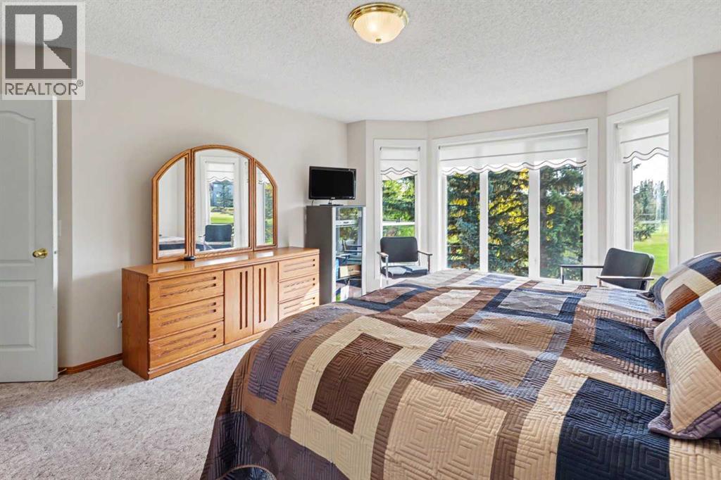 45 Panorama Hills Manor NW