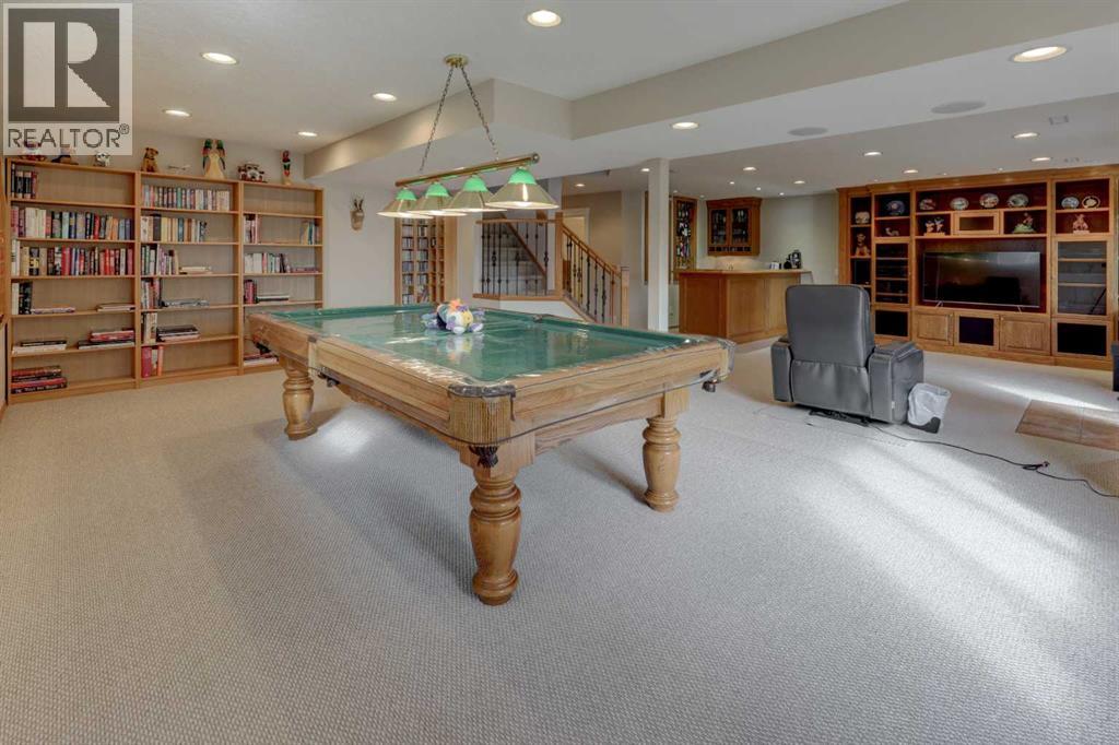 45 Panorama Hills Manor NW