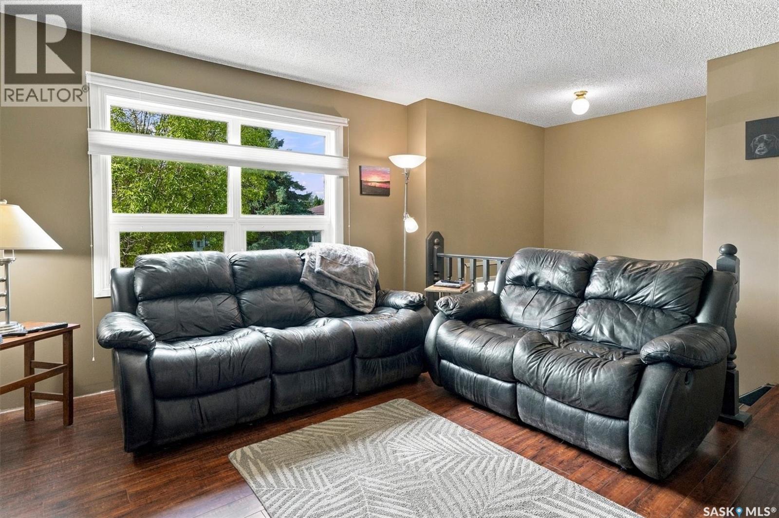 359 Sebestyen Crescent, Saskatoon, Saskatchewan  S7K 6W2 - Photo 4 - SK050647