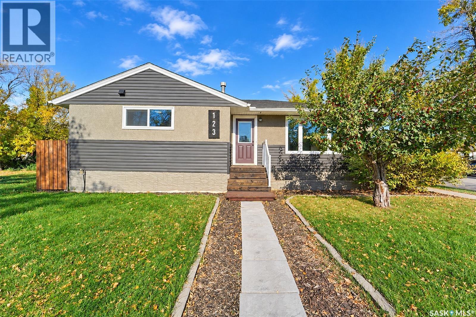 123 2nd Avenue E, Rosetown, Saskatchewan  S0L 2V0 - Photo 1 - SK050548