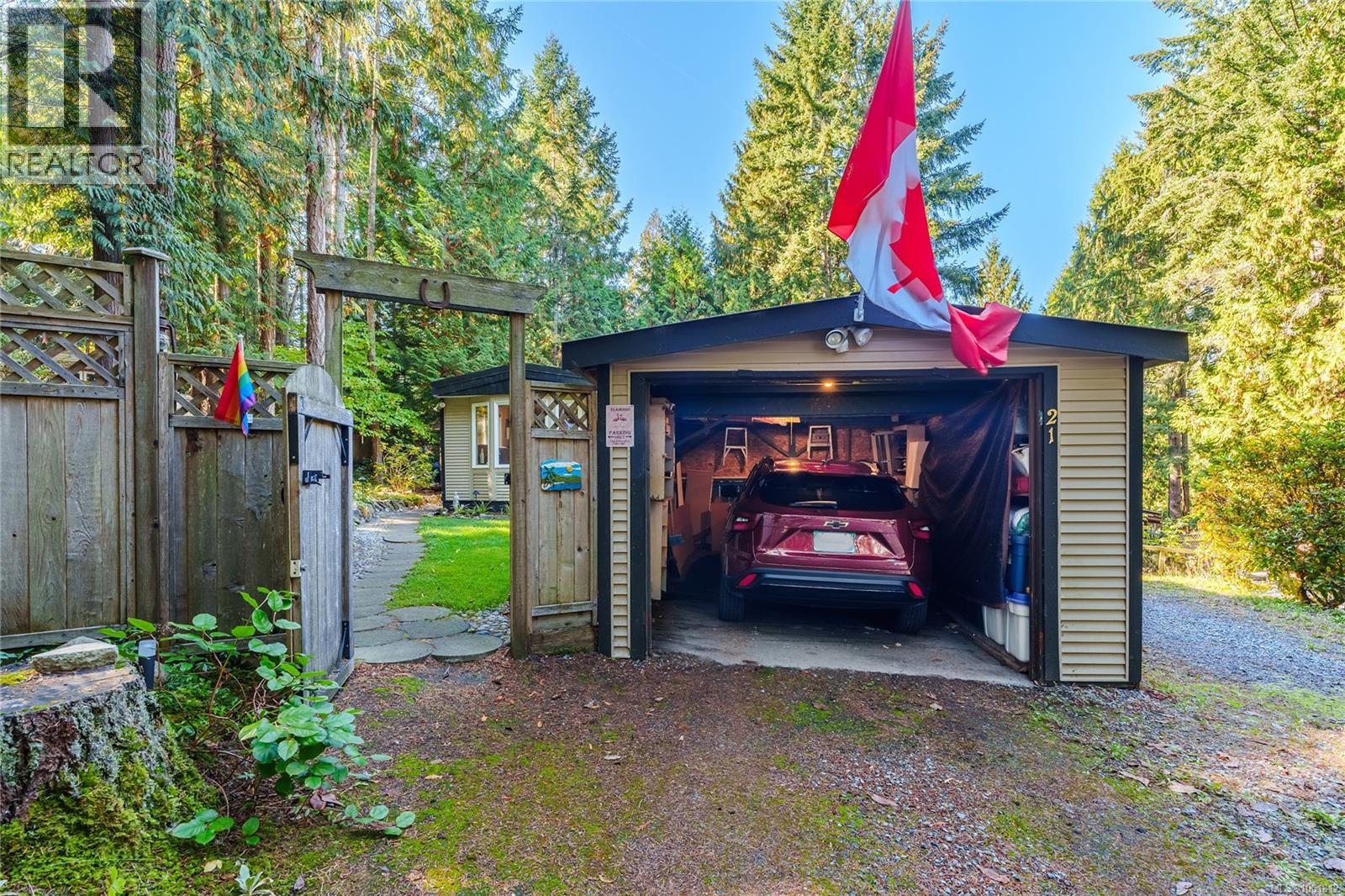 21 7071 Lantzville Rd