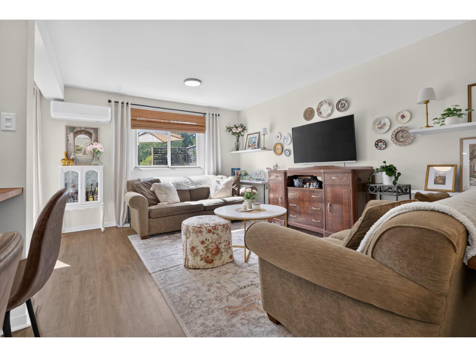 176-D Amherst Road Beaconsfield Quebec Canada H9W2B2 2