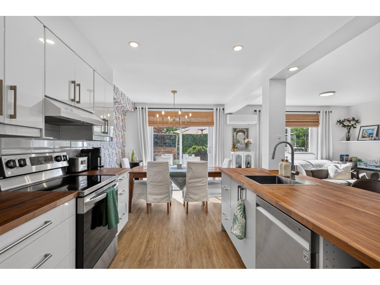 176-D Amherst Road Beaconsfield Quebec Canada H9W2B2 5