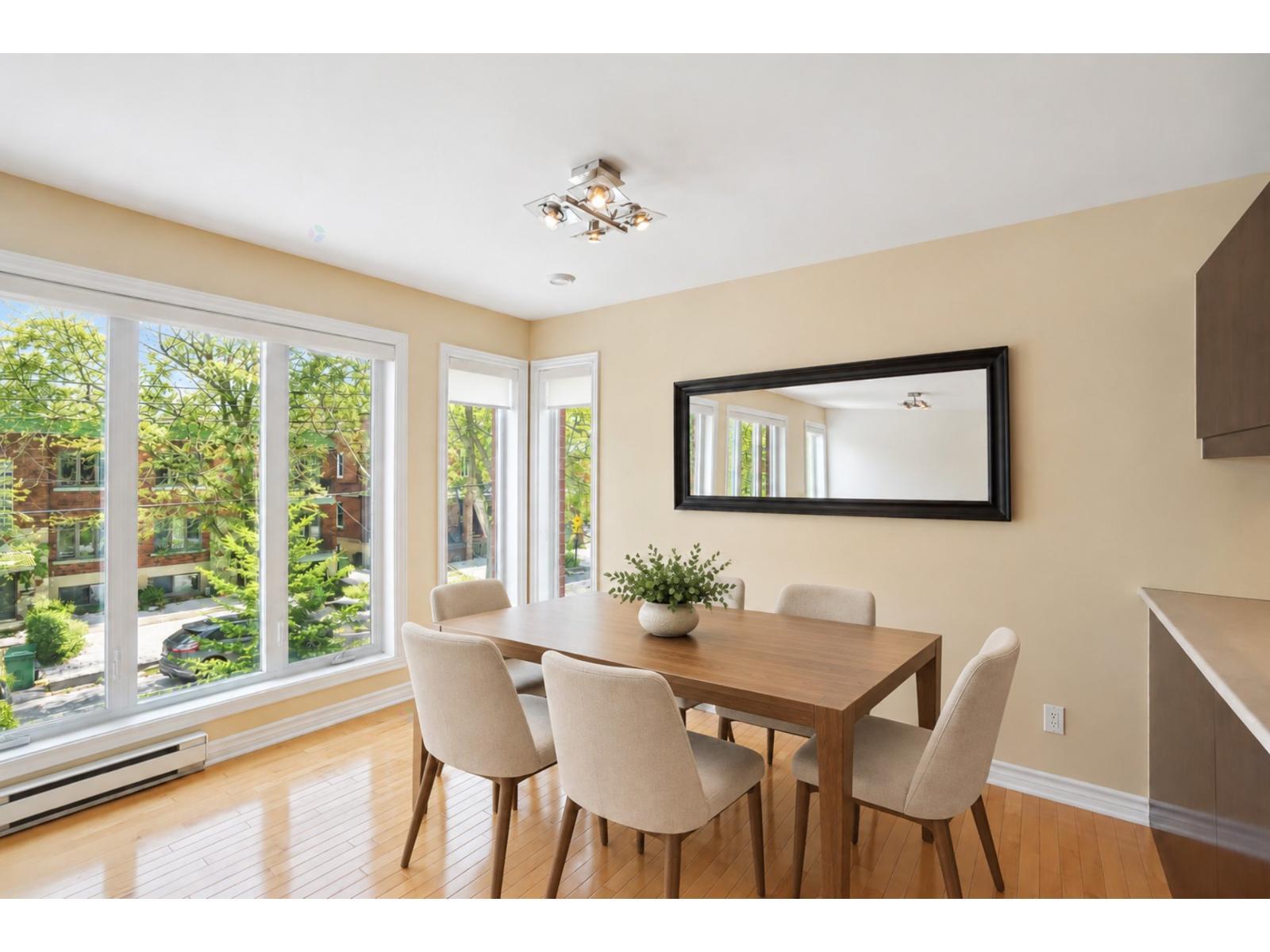 4924 Av. Connaught Montréal (Côte-des-Neiges/Notre-Dame-de-Grâce) Quebec Canada H4V1X3 2