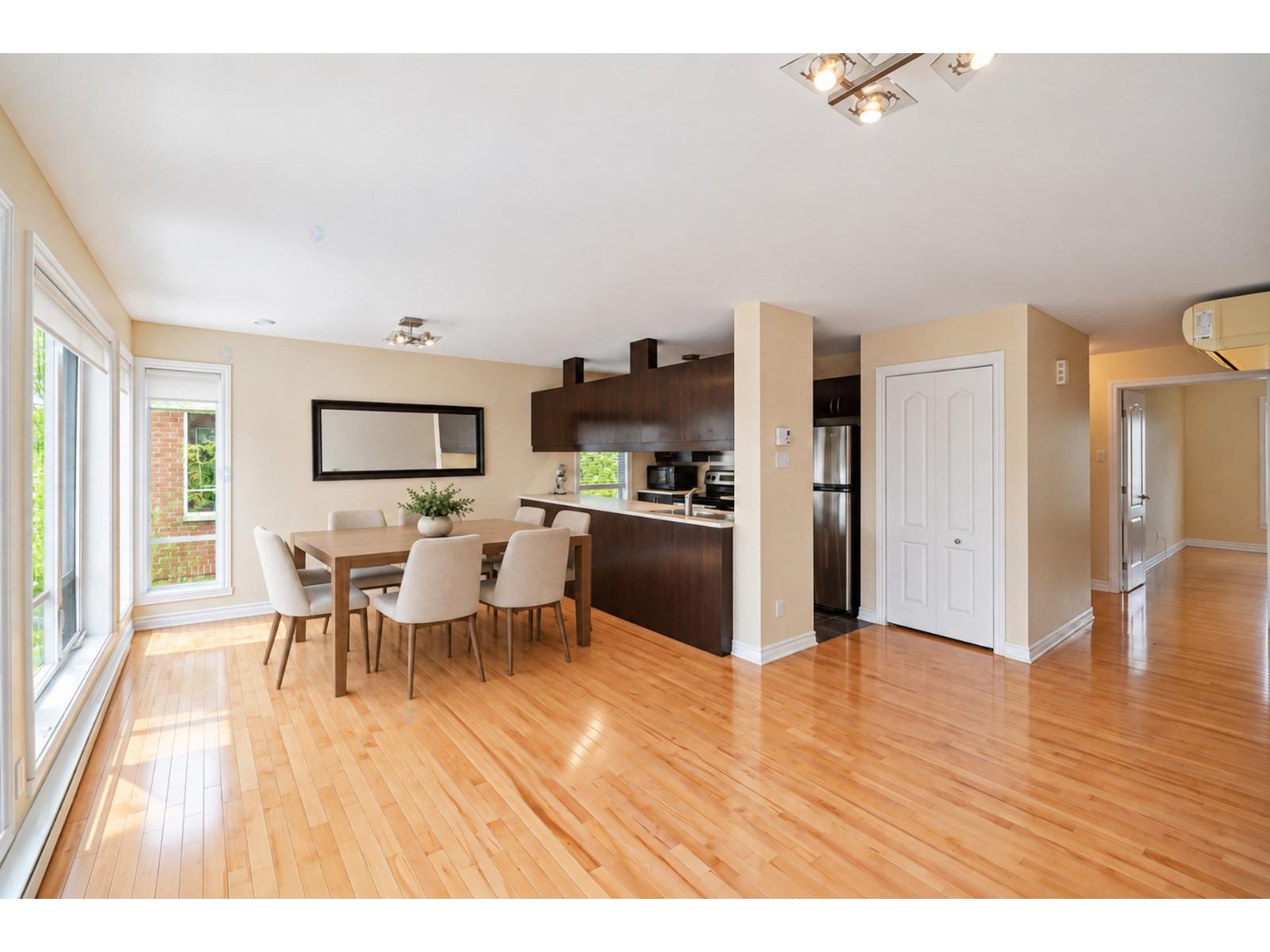 4924 Av. Connaught Montréal (Côte-des-Neiges/Notre-Dame-de-Grâce) Quebec Canada H4V1X3 5
