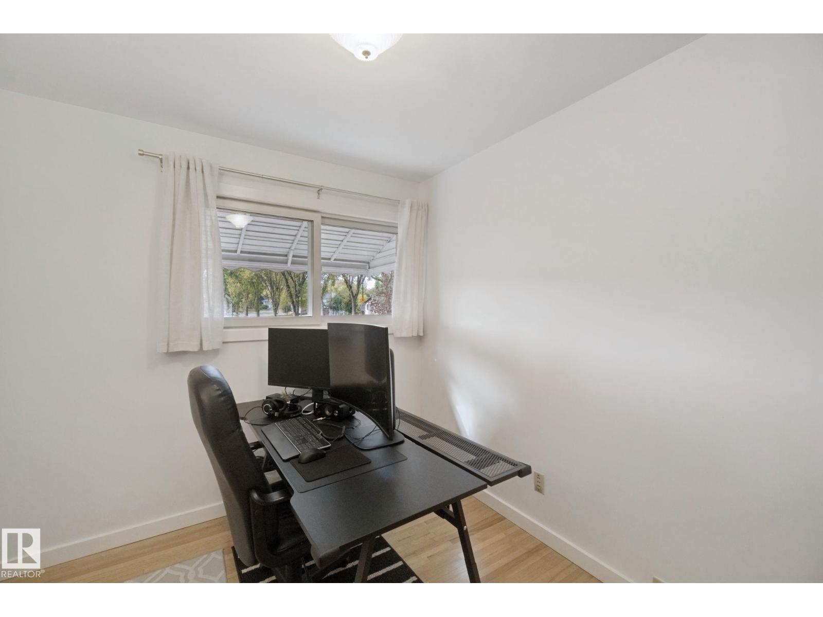 11639 134 ST NW