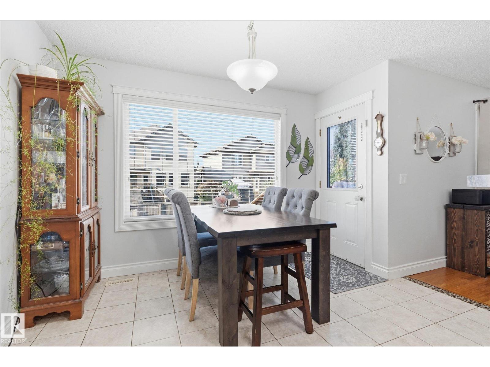 70 GREENFIELD WY
