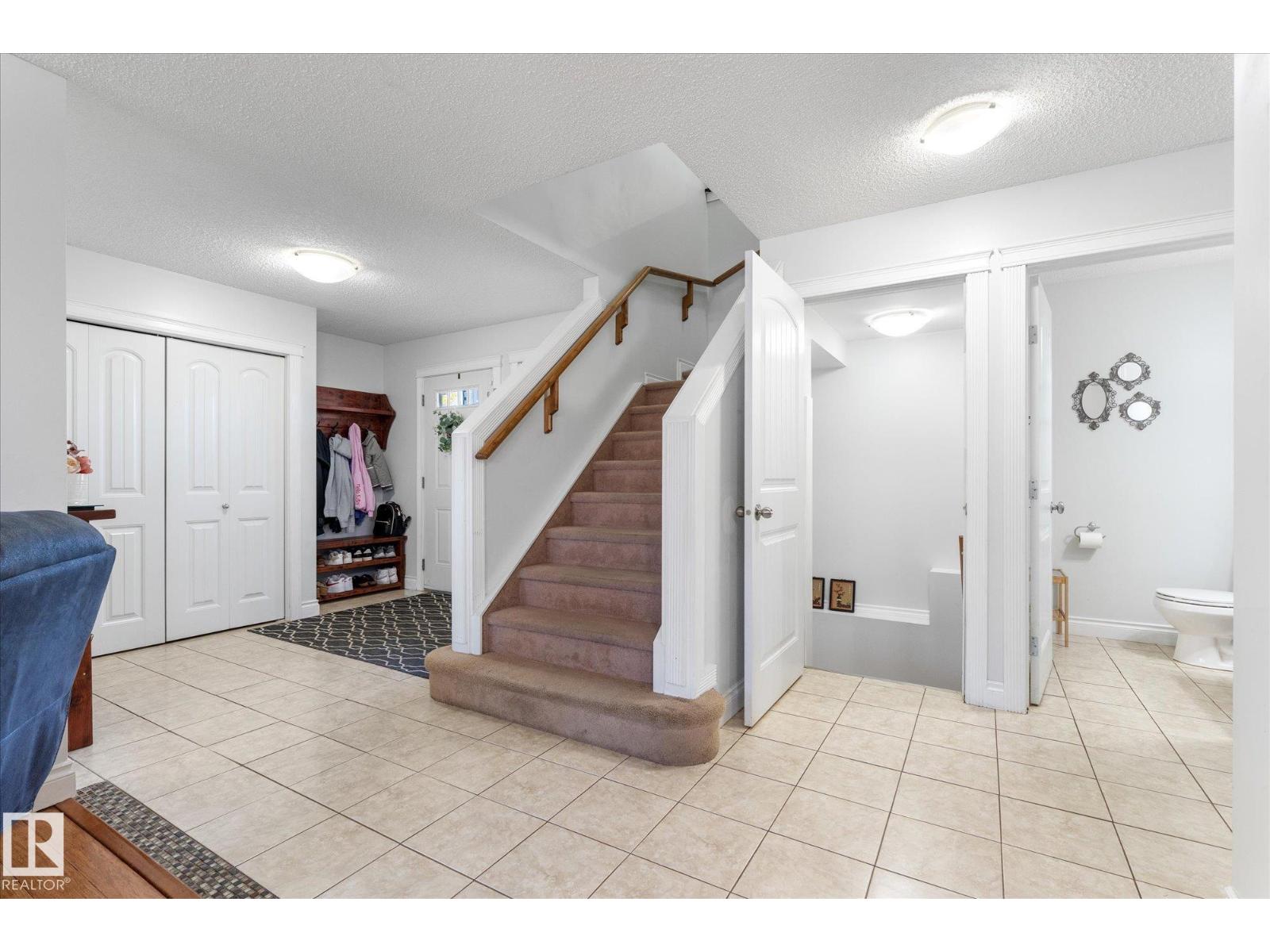 70 GREENFIELD WY