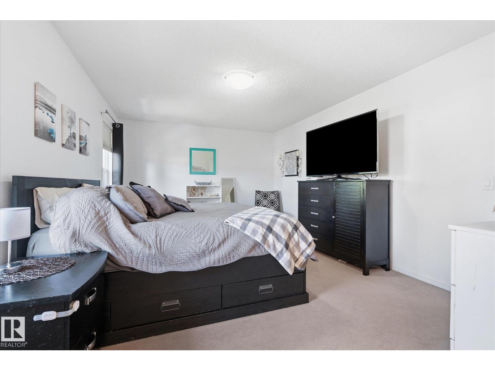 70 GREENFIELD WY