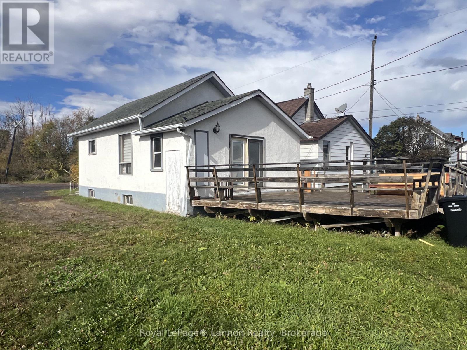 1612 Crawford Avenue, Thunder Bay, Ontario  P7E 3E6 - Photo 3 - X13876062