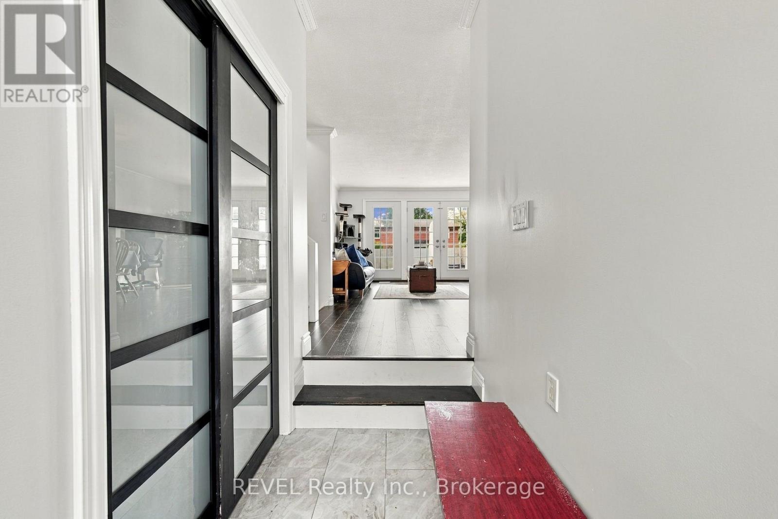 7218 Maywood Street, Niagara Falls, Ontario  L2E 5P5 - Photo 7 - X13876184