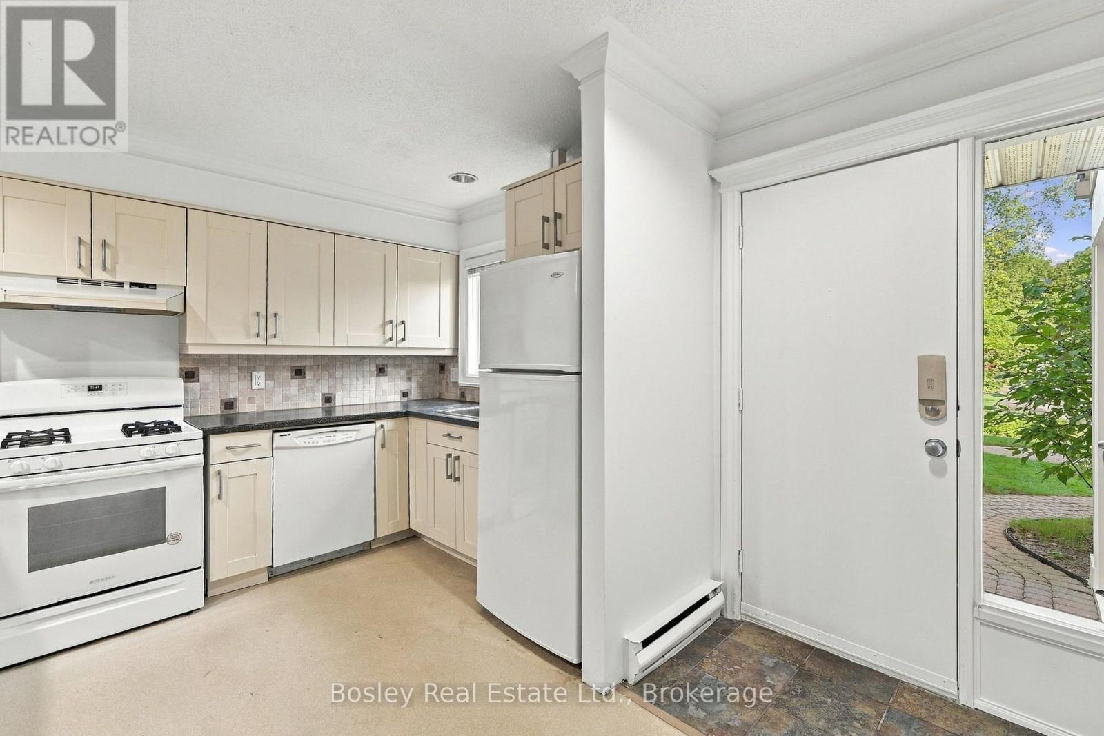 552 Oxbow Crescent, Collingwood, Ontario L9Y 5B4 - Photo 6 - S13876016