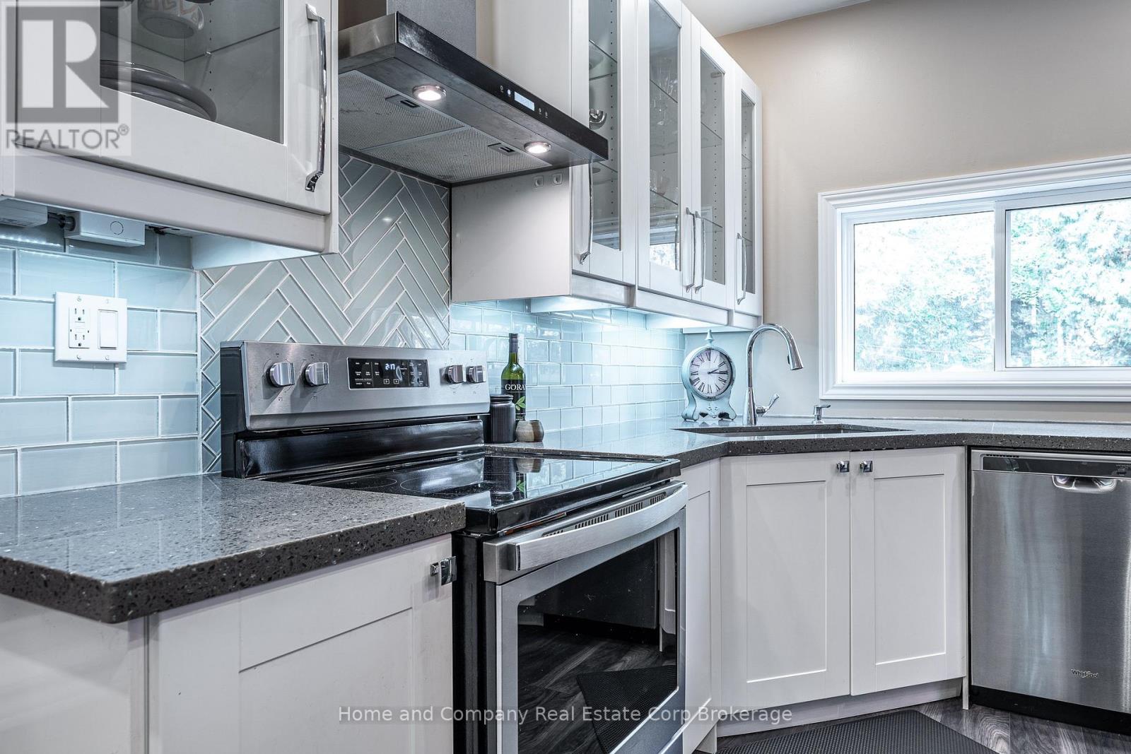 36 East Gore Street, Stratford, Ontario  N5A 3X5 - Photo 13 - X13875950