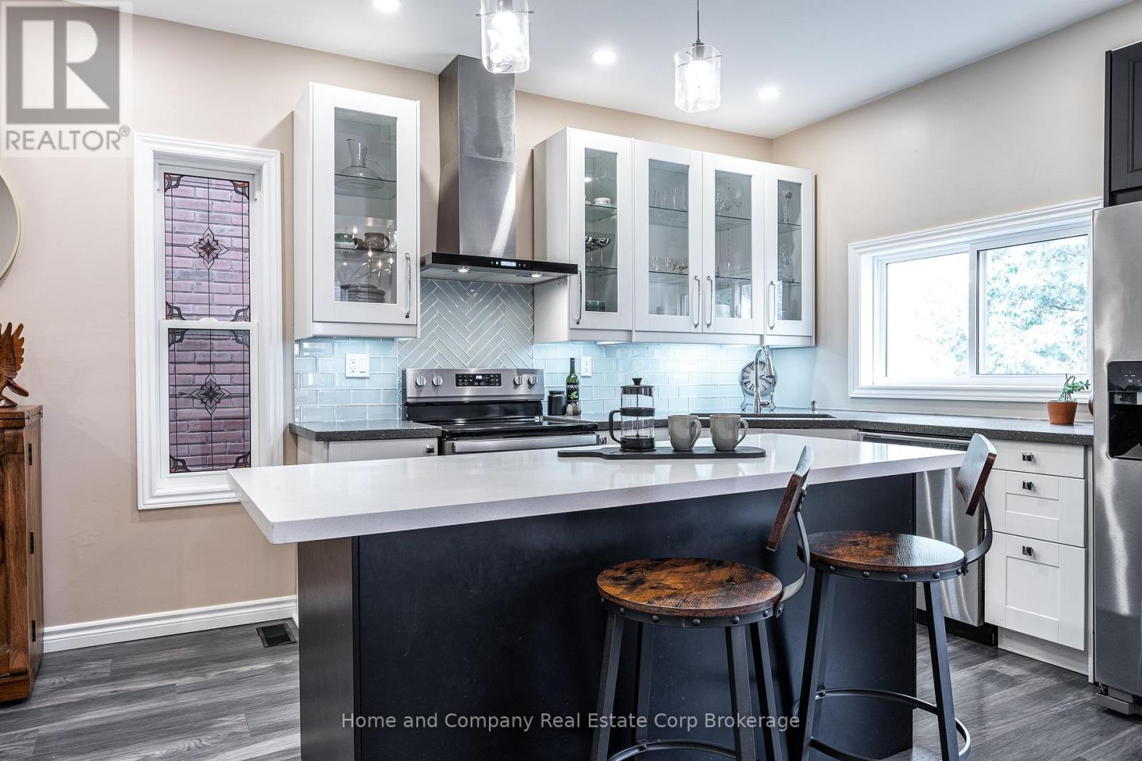 36 East Gore Street, Stratford, Ontario  N5A 3X5 - Photo 5 - X13875950