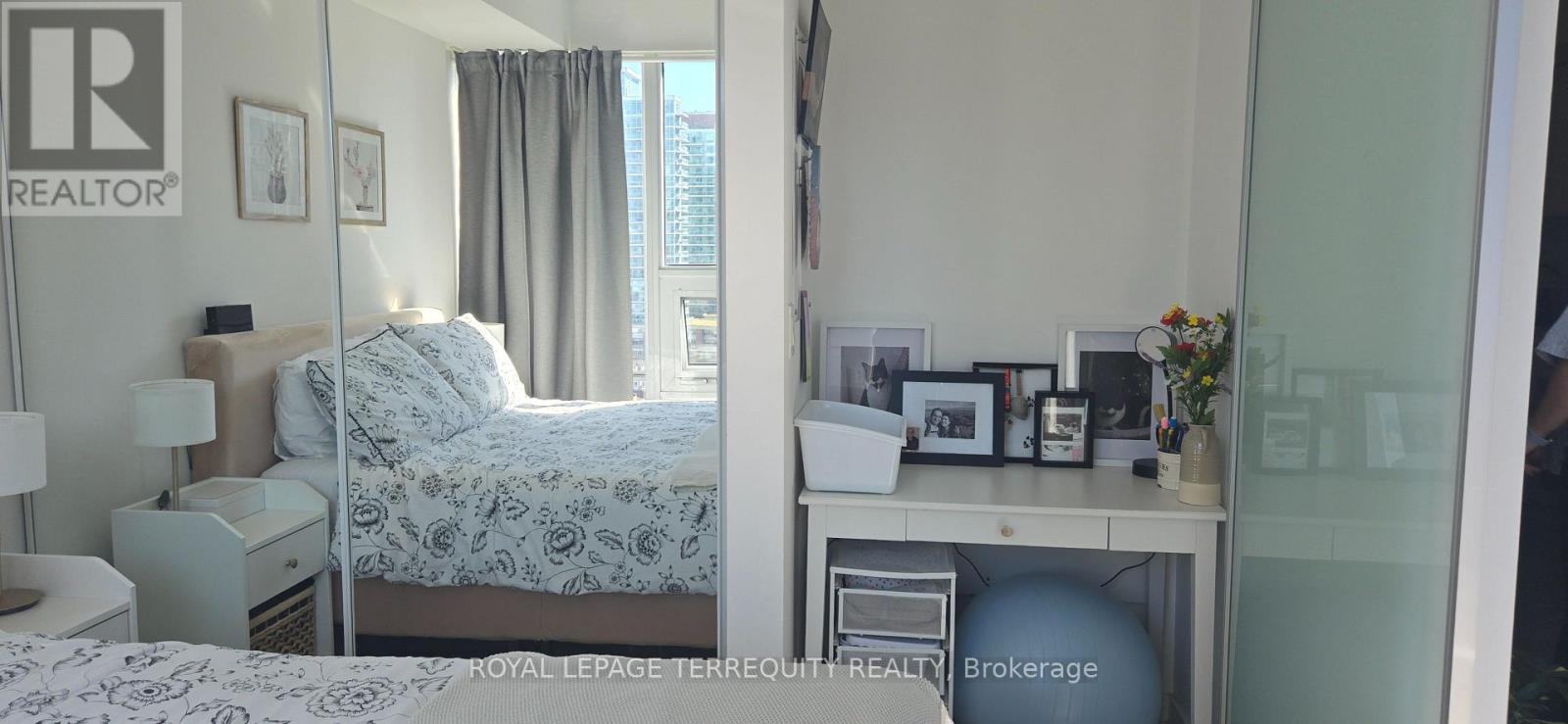 1511 - 19 Western Battery Road, Toronto, Ontario  M6K 0E3 - Photo 11 - C13875958